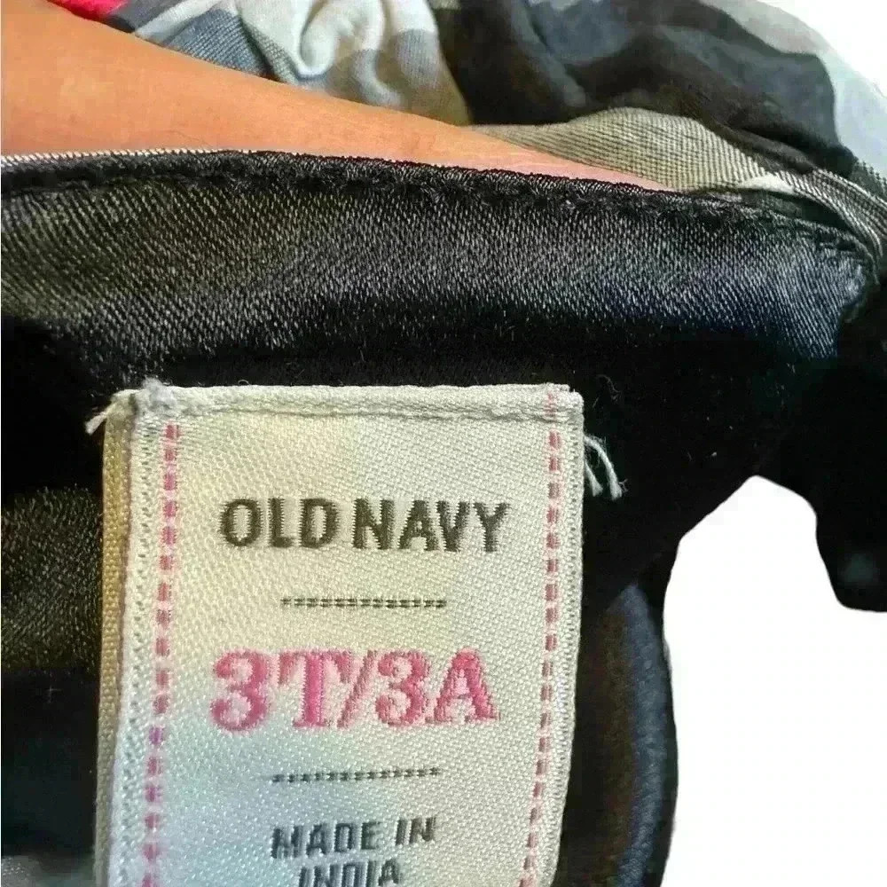 Old Navy - Picture 7 of 7